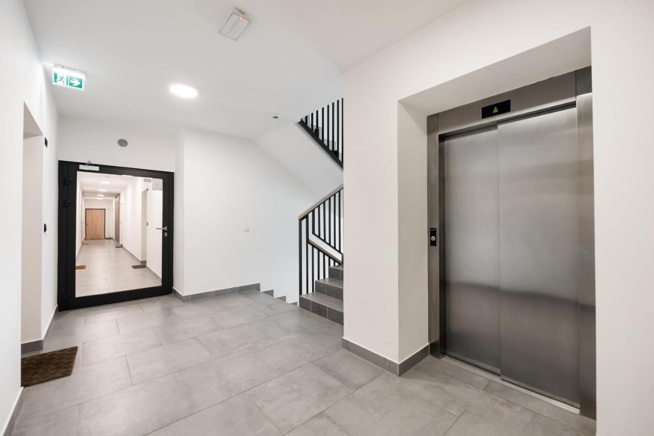 Ursynow Klobucka Comfort Apartment Варшава Экстерьер фото